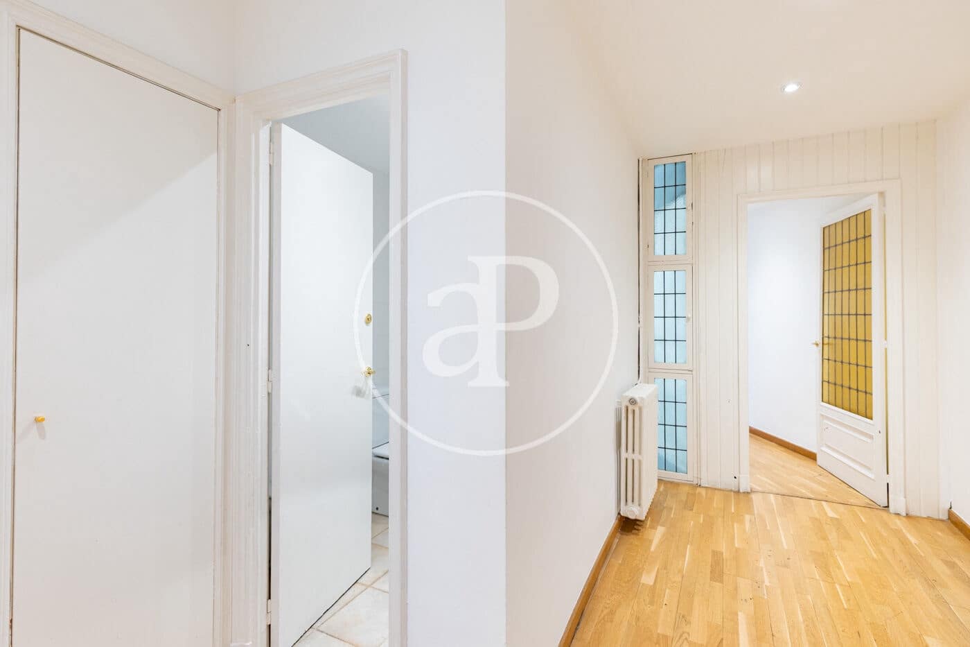 4 bedroom Apartment for sale in Barcelona city - € 990,000 (Ref: 9884795)