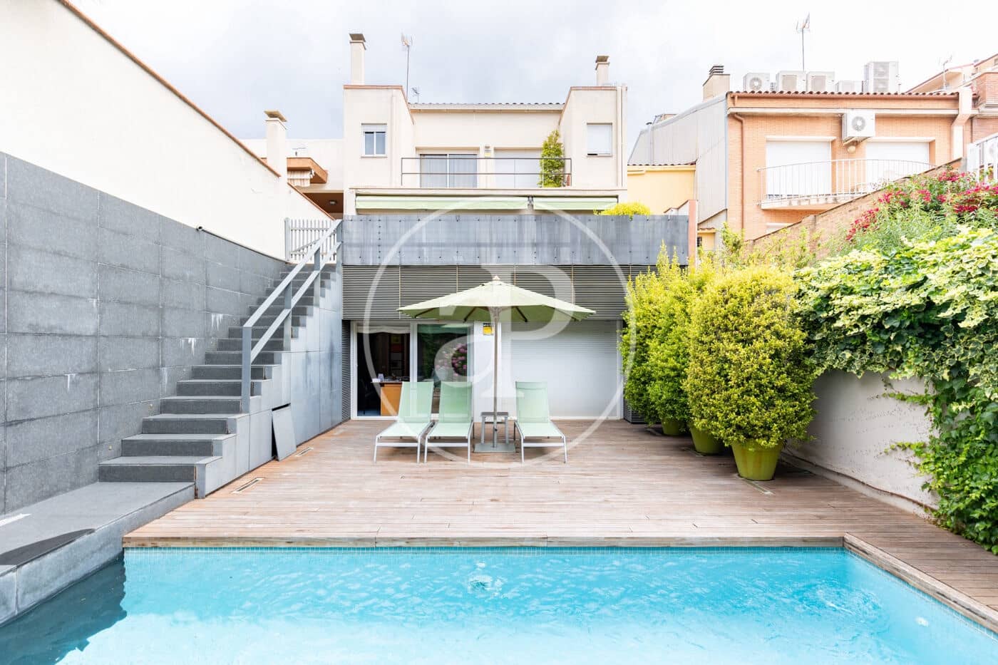 8 chambre Villa/Maison à vendre à Sabadell avec piscine - 800 000 € (Ref: 9884796)