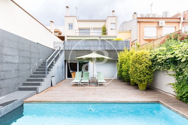 8 sypialnia Willa na sprzedaż w Sabadell z basenem - 800 000 € (Ref: 9884796)