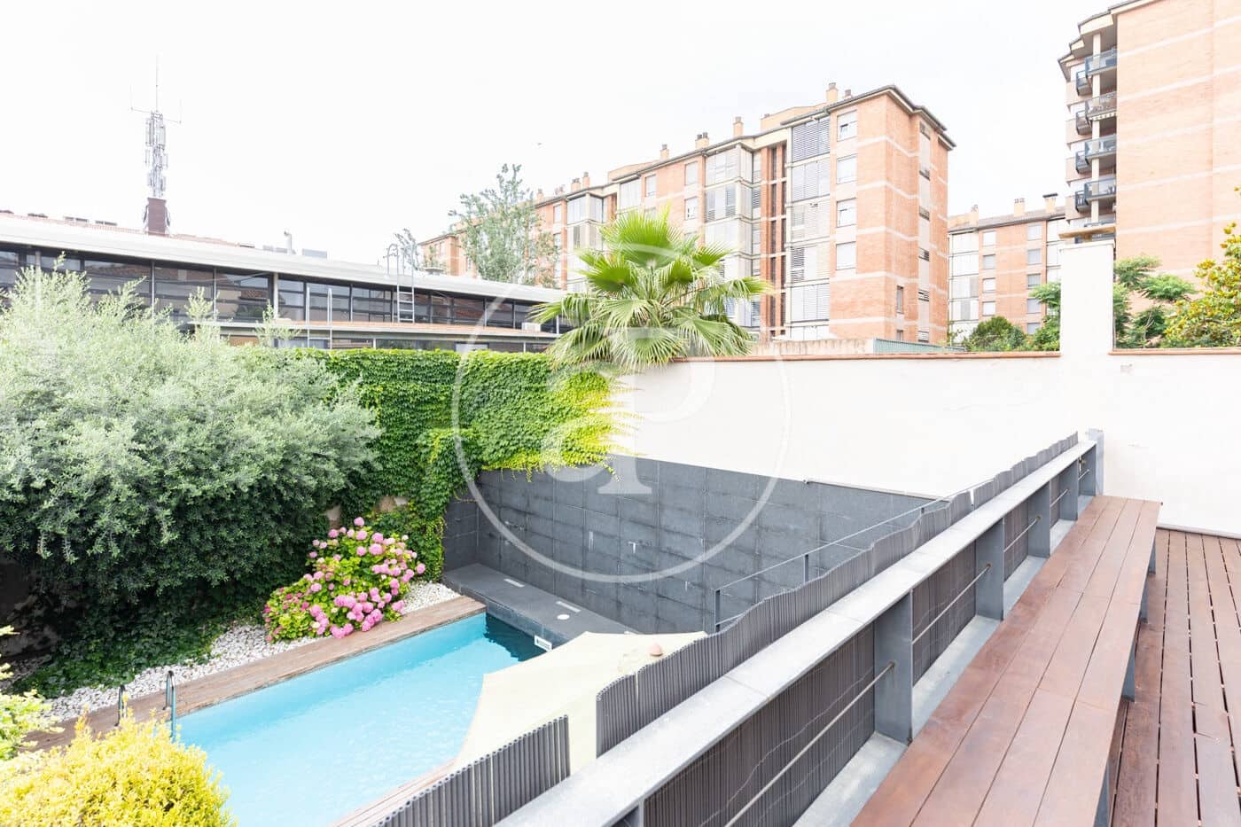 8 chambre Villa/Maison à vendre à Sabadell avec piscine - 800 000 € (Ref: 9884796)