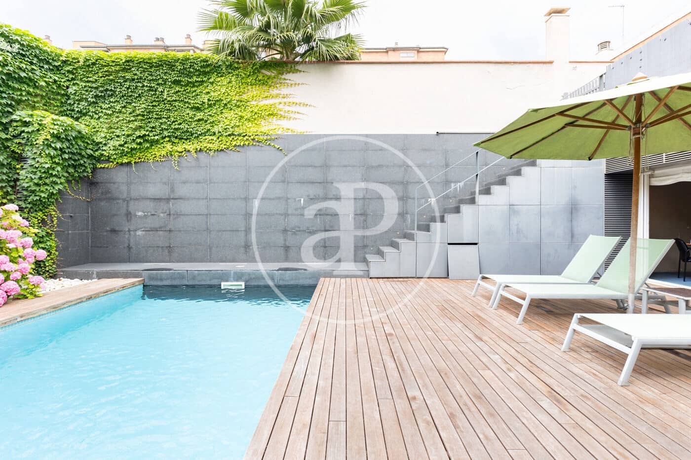 8 chambre Villa/Maison à vendre à Sabadell avec piscine - 800 000 € (Ref: 9884796)