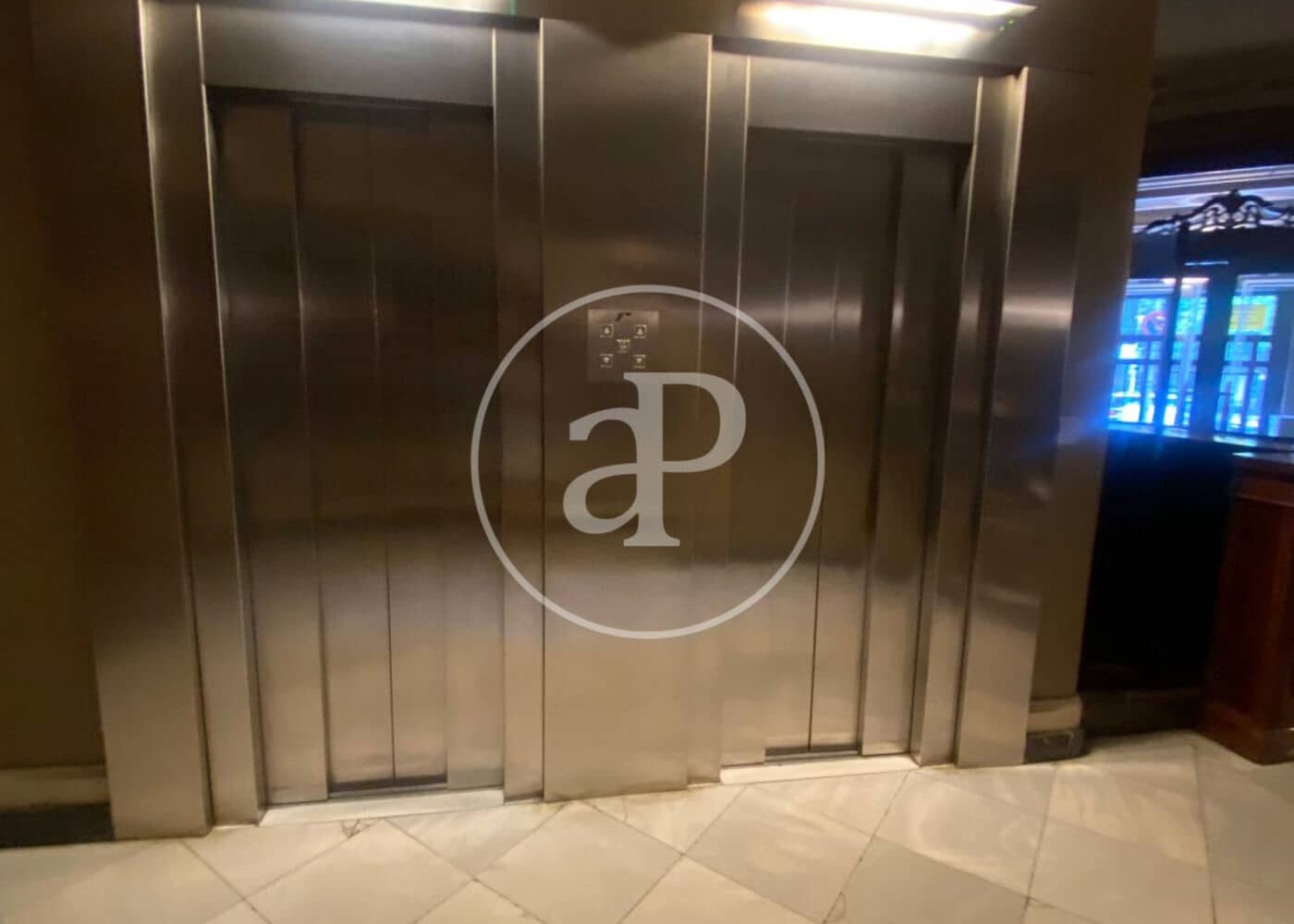 3 bedroom Apartment for sale in Barcelona city - € 850,000 (Ref: 9890366)
