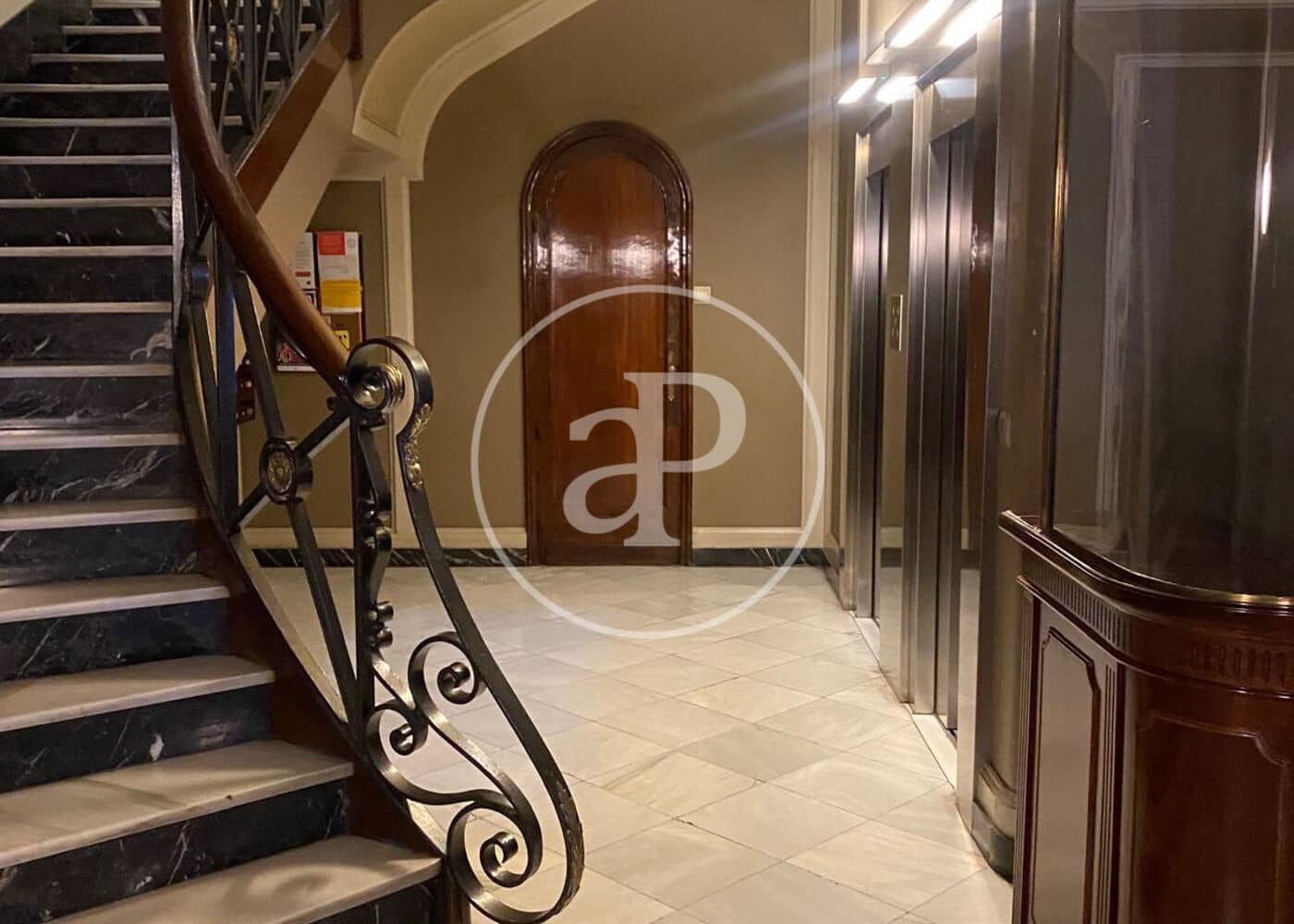 3 bedroom Apartment for sale in Barcelona city - € 850,000 (Ref: 9890366)