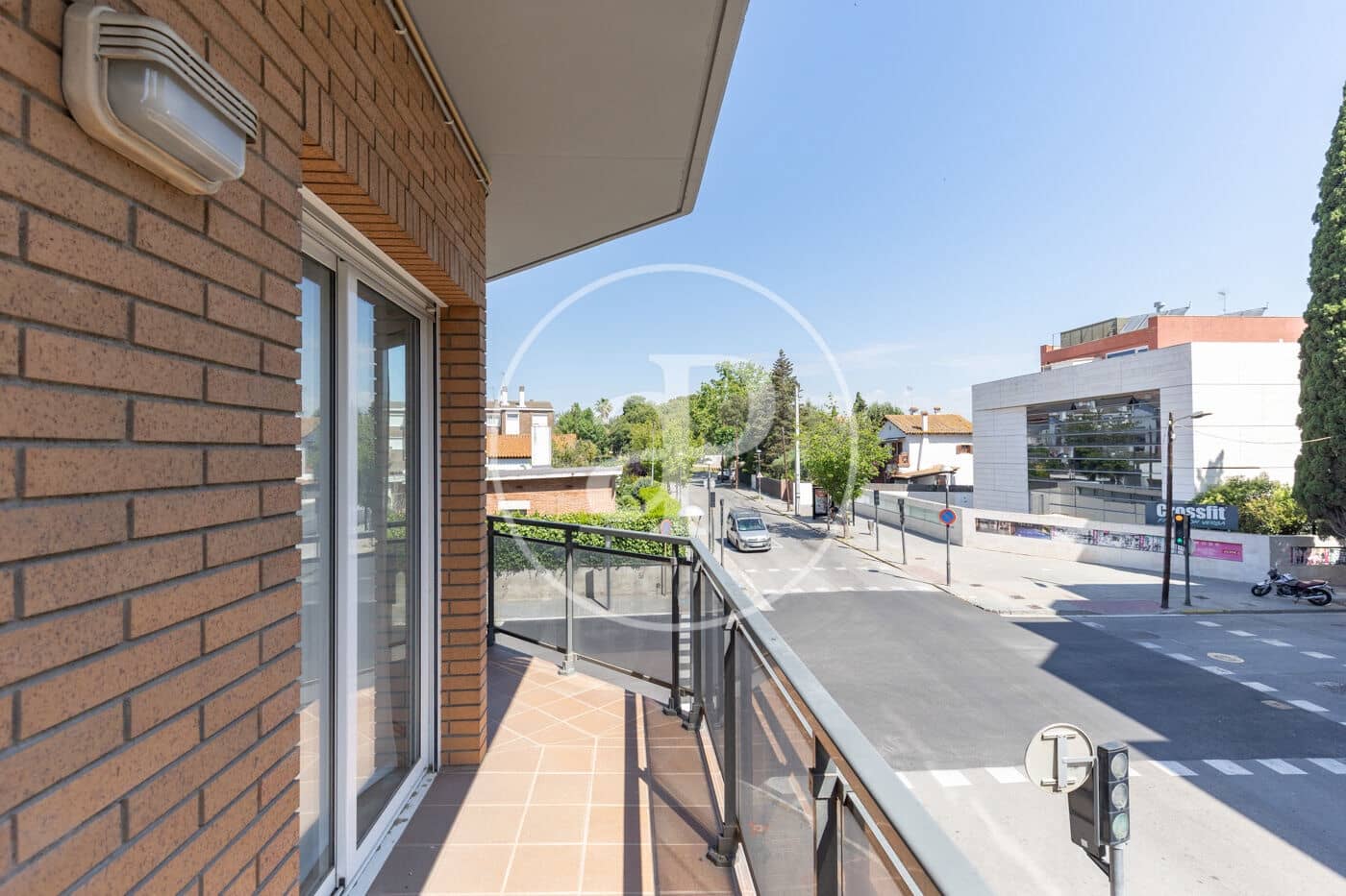3 bedroom Apartment for sale in Cerdanyola del Valles - € 410,000 (Ref: 9892358)