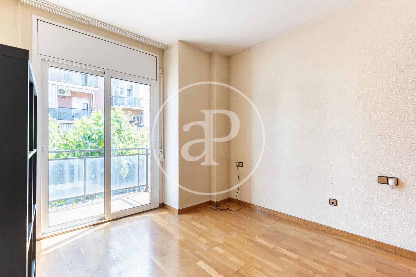 3 bedroom Apartment for sale in Cerdanyola del Valles - € 410,000 (Ref: 9892358)