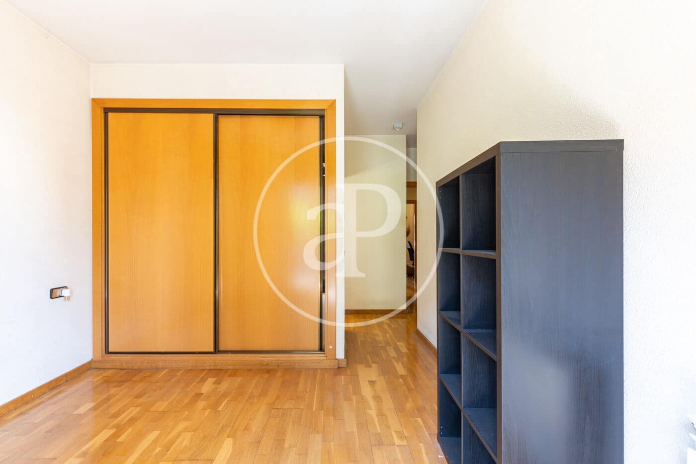3 bedroom Apartment for sale in Cerdanyola del Valles - € 410,000 (Ref: 9892358)