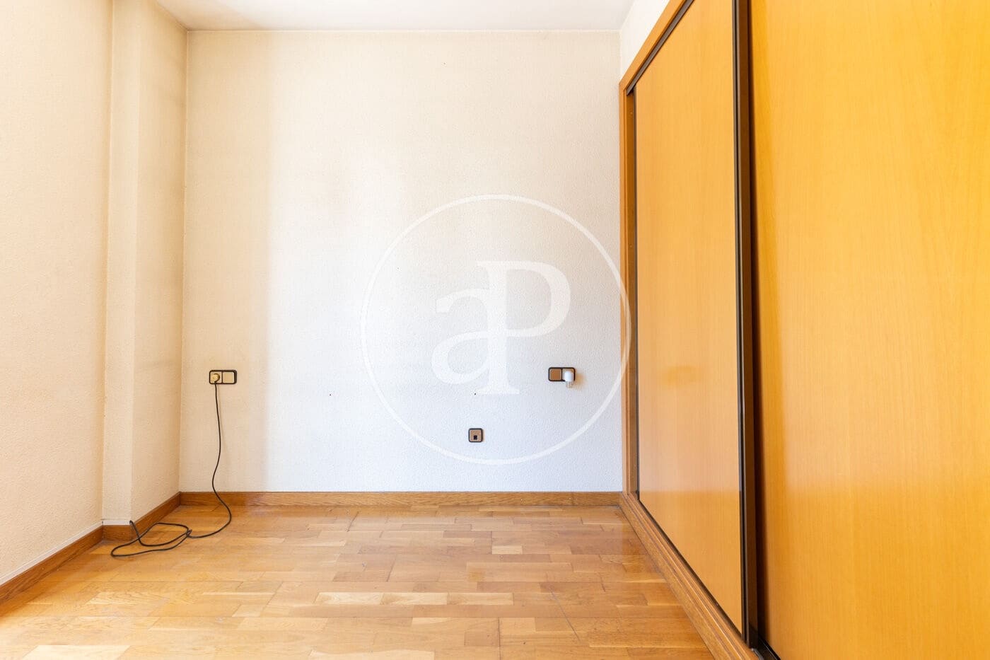 3 bedroom Apartment for sale in Cerdanyola del Valles - € 410,000 (Ref: 9892358)