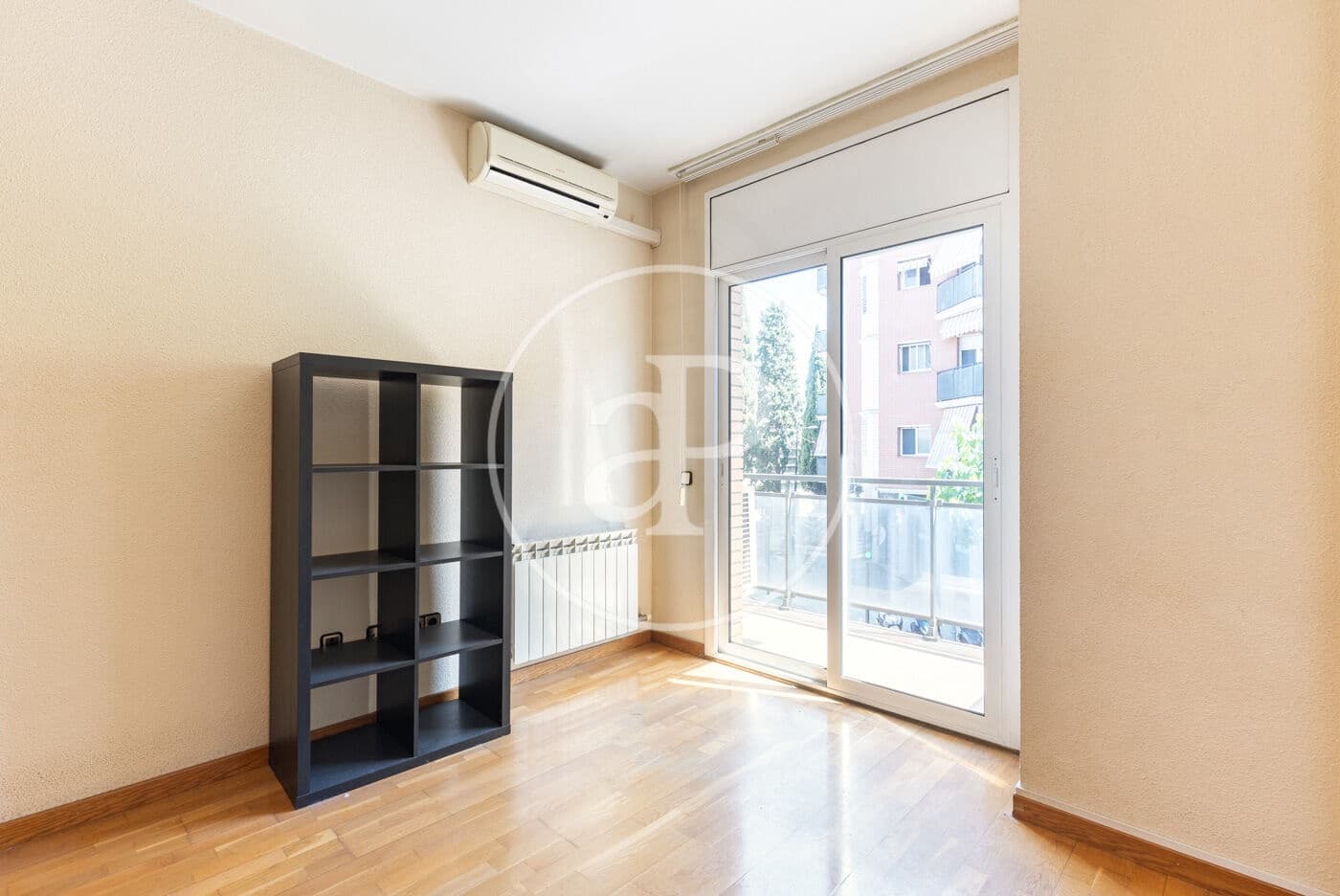 3 bedroom Apartment for sale in Cerdanyola del Valles - € 410,000 (Ref: 9892358)