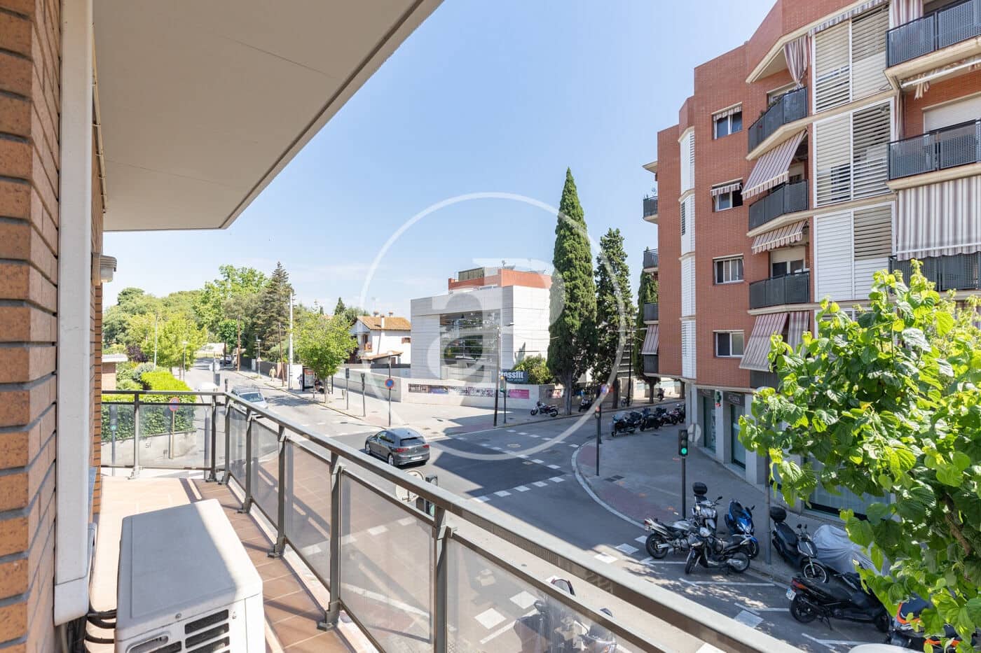 3 bedroom Apartment for sale in Cerdanyola del Valles - € 410,000 (Ref: 9892358)