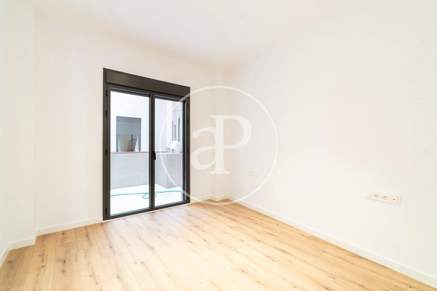 2 quarto Apartamento para arrendar em Barcelona cidade com garagem - 2 400 € (Ref: 9892360)