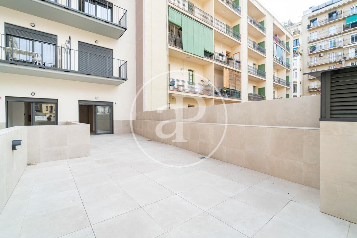 2 quarto Apartamento para arrendar em Barcelona cidade com garagem - 2 400 € (Ref: 9892360)