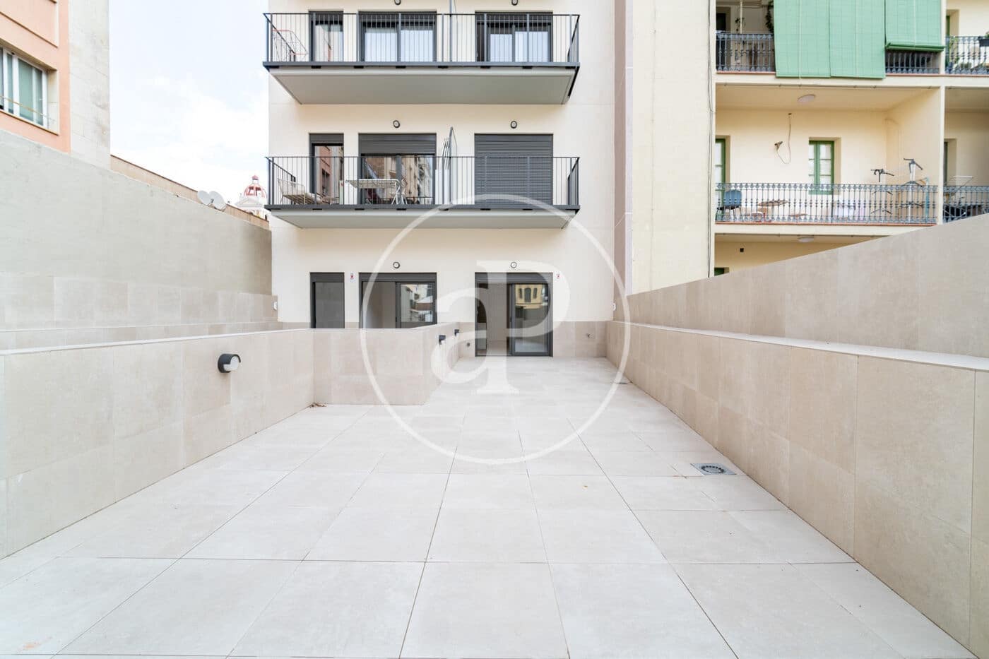 2 quarto Apartamento para arrendar em Barcelona cidade com garagem - 2 400 € (Ref: 9892360)