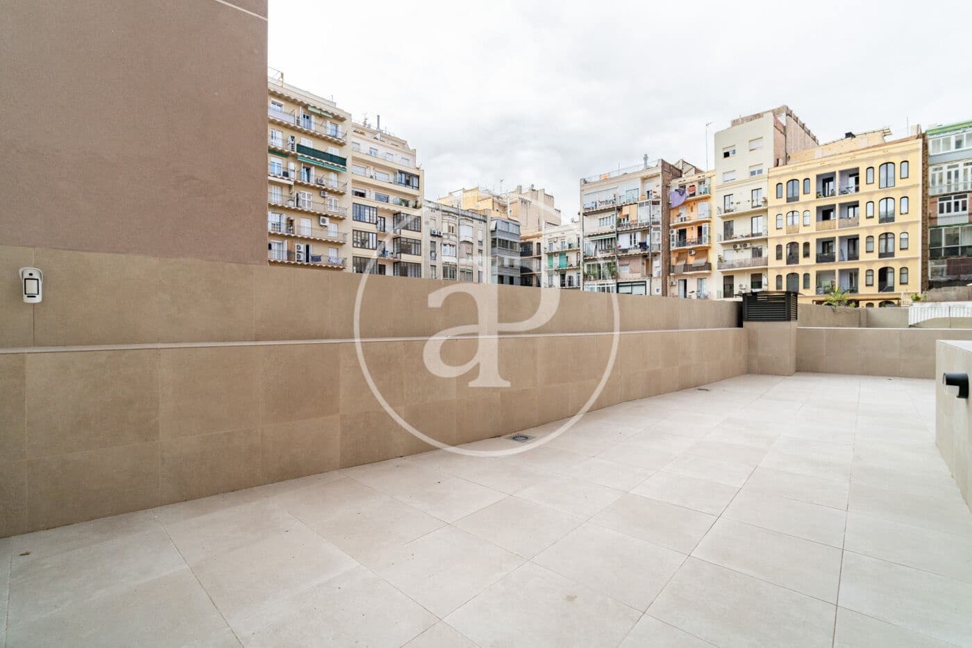 2 quarto Apartamento para arrendar em Barcelona cidade com garagem - 2 400 € (Ref: 9892360)