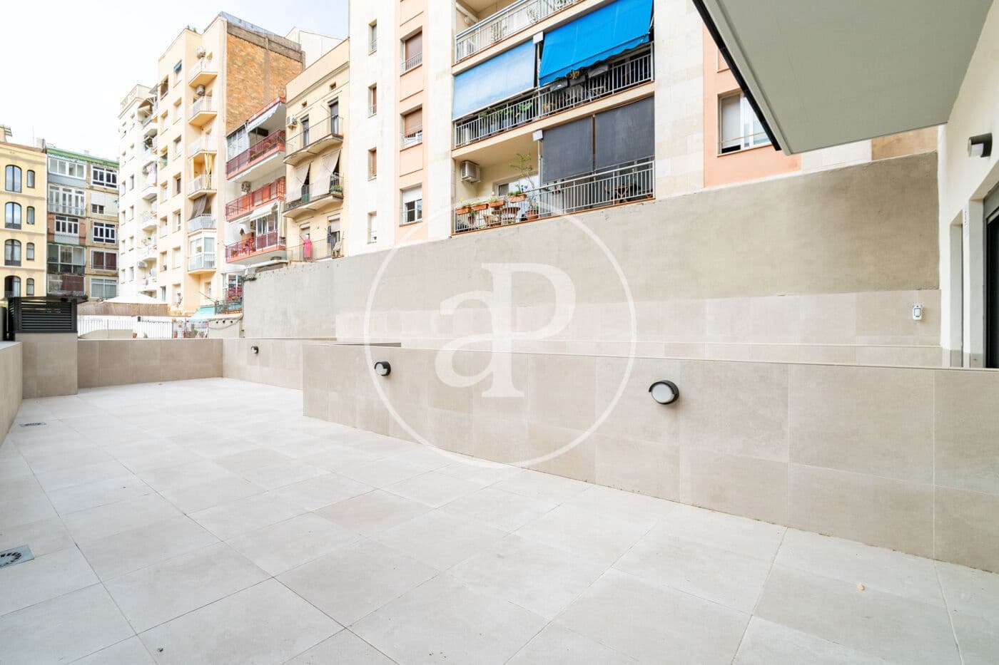 2 quarto Apartamento para arrendar em Barcelona cidade com garagem - 2 400 € (Ref: 9892360)