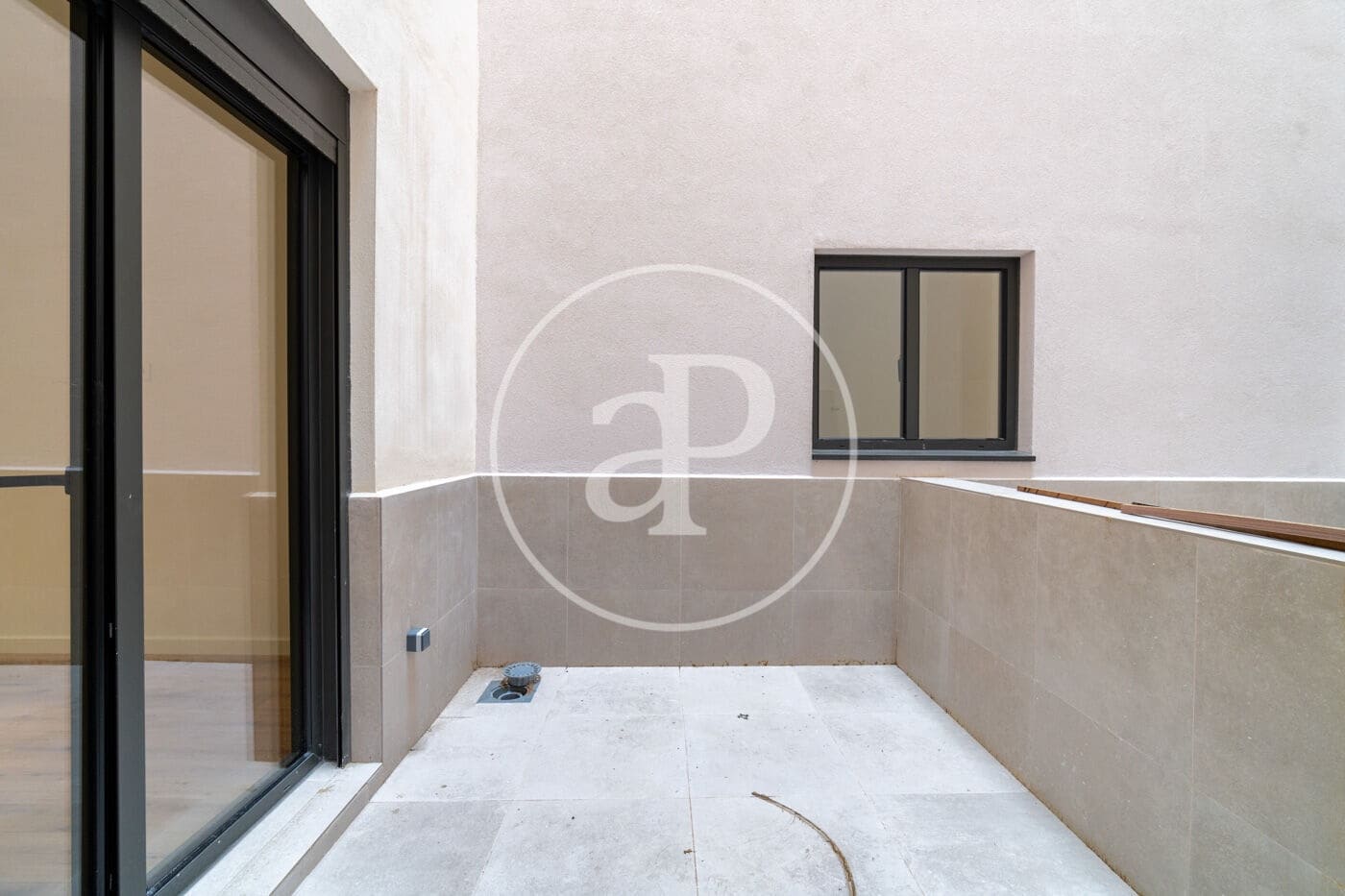 2 quarto Apartamento para arrendar em Barcelona cidade com garagem - 2 400 € (Ref: 9892360)
