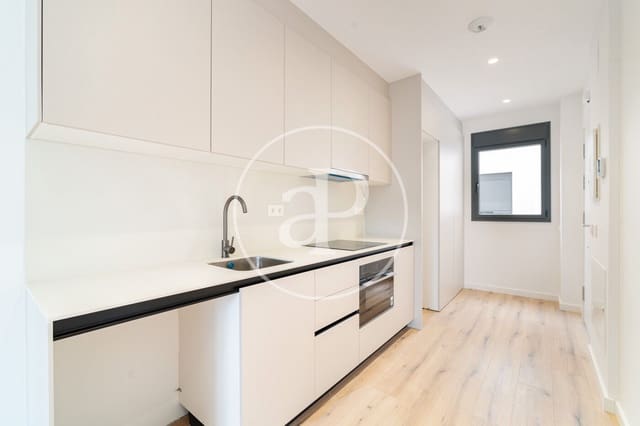 Appartement de 2 chambres à louer à La Nova Esquerra de L'Eixample, Barcelone ville avec garage - 2 200 € (Ref: 9892361)