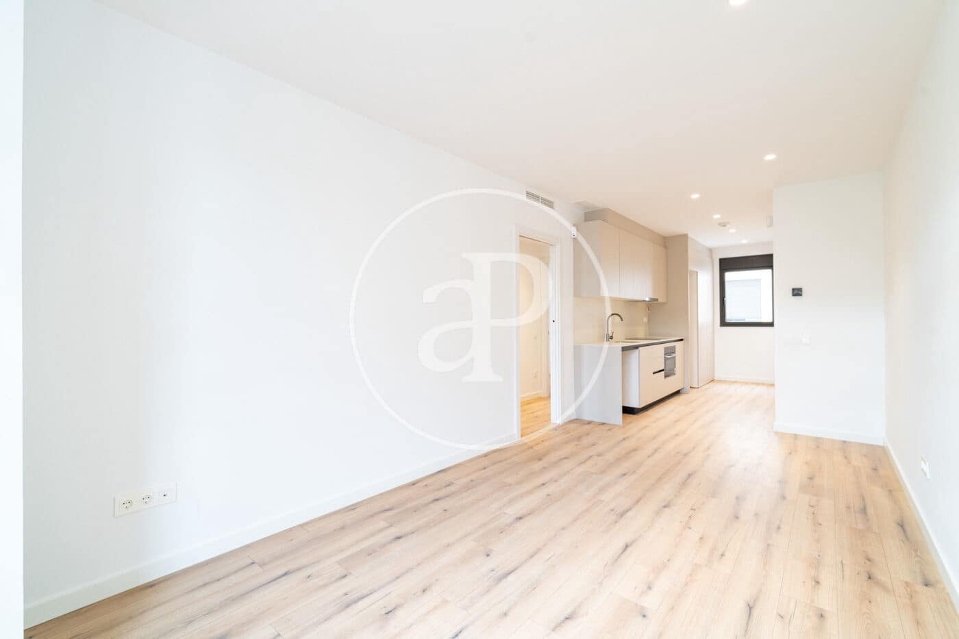 Appartement de 2 chambres à louer à Barcelone ville avec garage - 2 200 € (Ref: 9892361)
