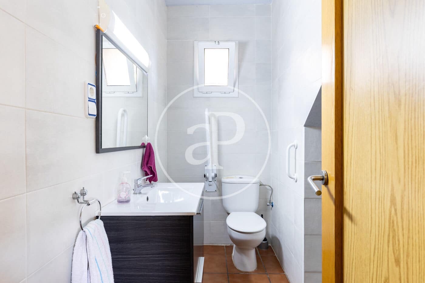 5 soverom Villa til salgs i Terrassa med svømmebasseng - € 565 000 (Ref: 9892363)