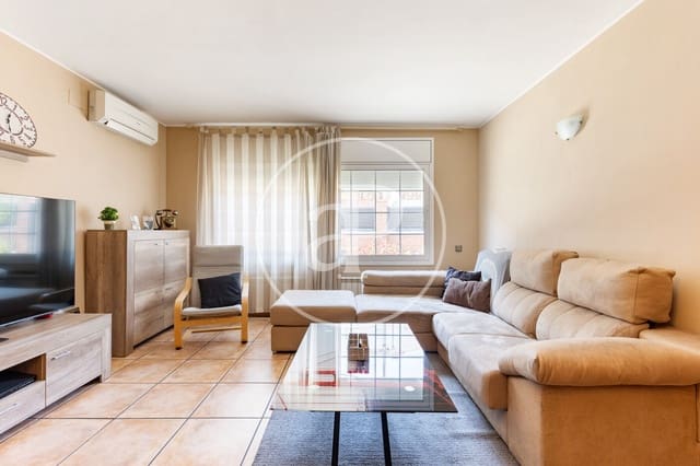 5 soverom Villa til salgs i Terrassa med svømmebasseng - € 565 000 (Ref: 9892363)