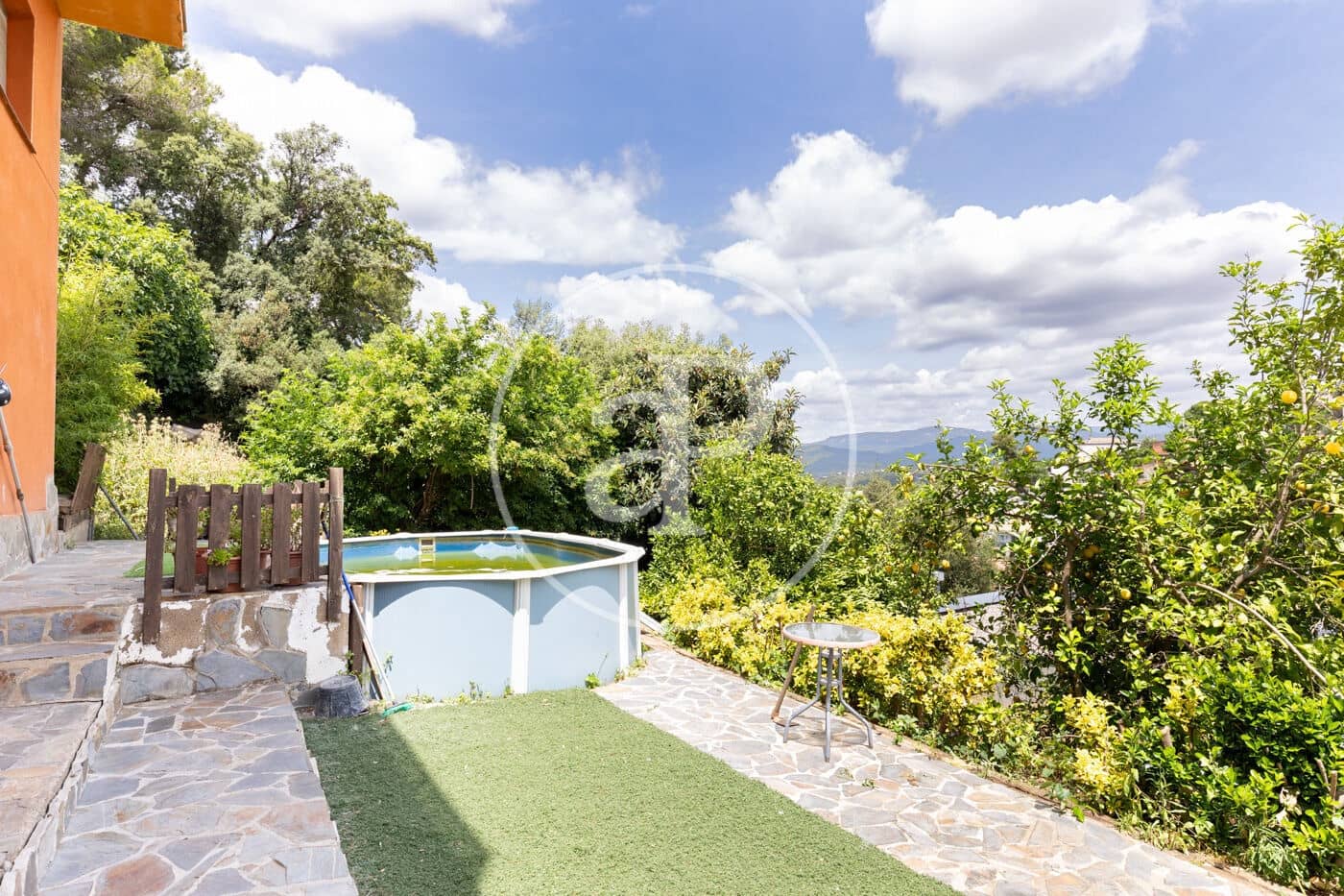 5 soverom Villa til salgs i Terrassa med svømmebasseng - € 565 000 (Ref: 9892363)