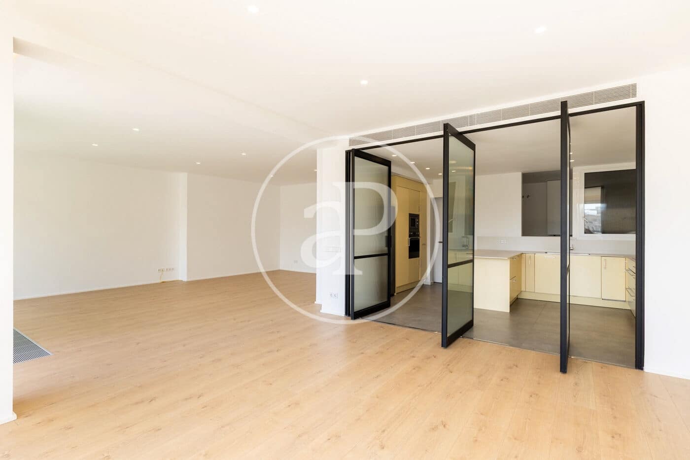 4 quarto Apartamento para arrendar em Barcelona cidade com garagem - 7 700 € (Ref: 9894455)