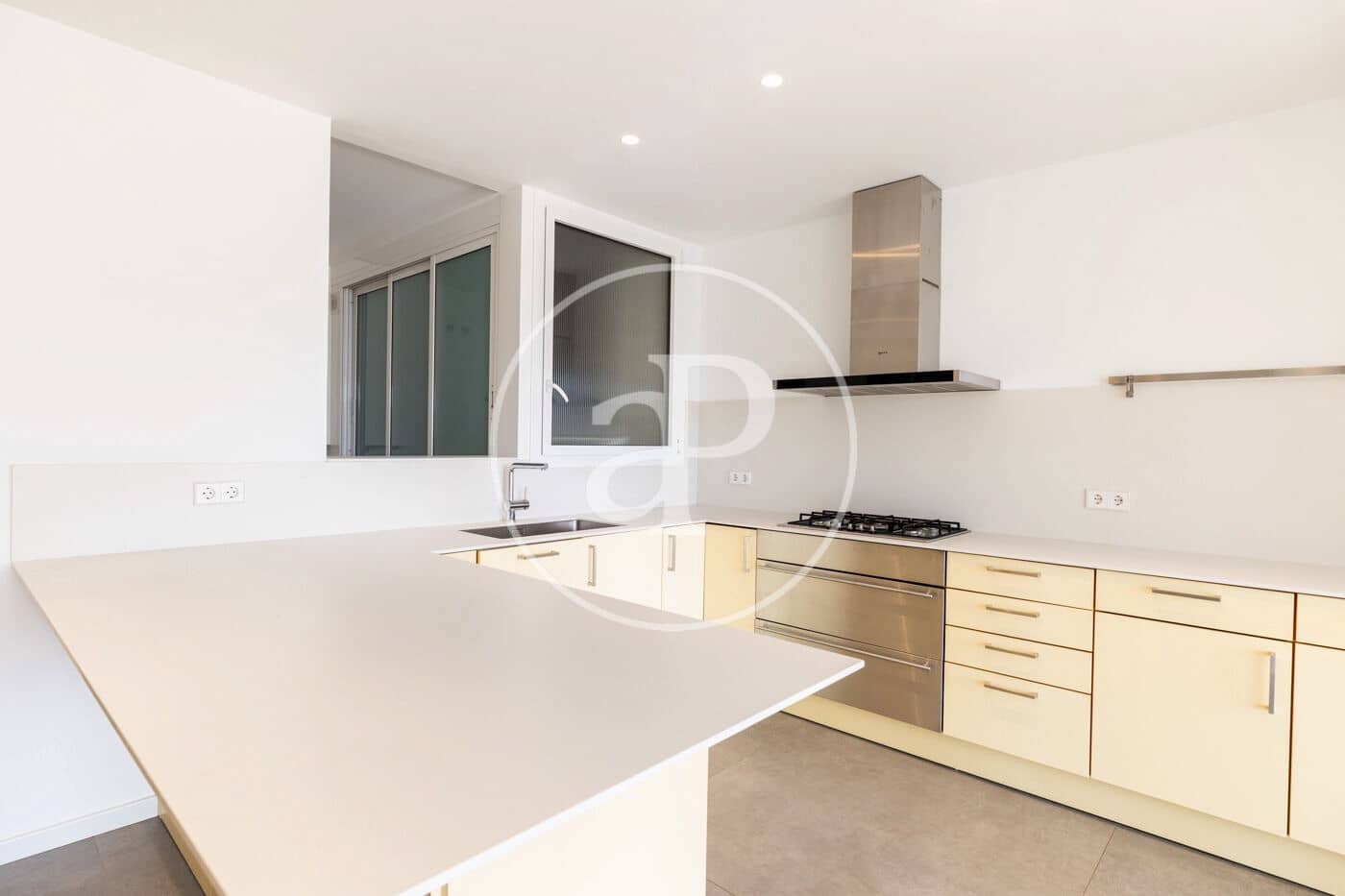 4 quarto Apartamento para arrendar em Barcelona cidade com garagem - 7 700 € (Ref: 9894455)