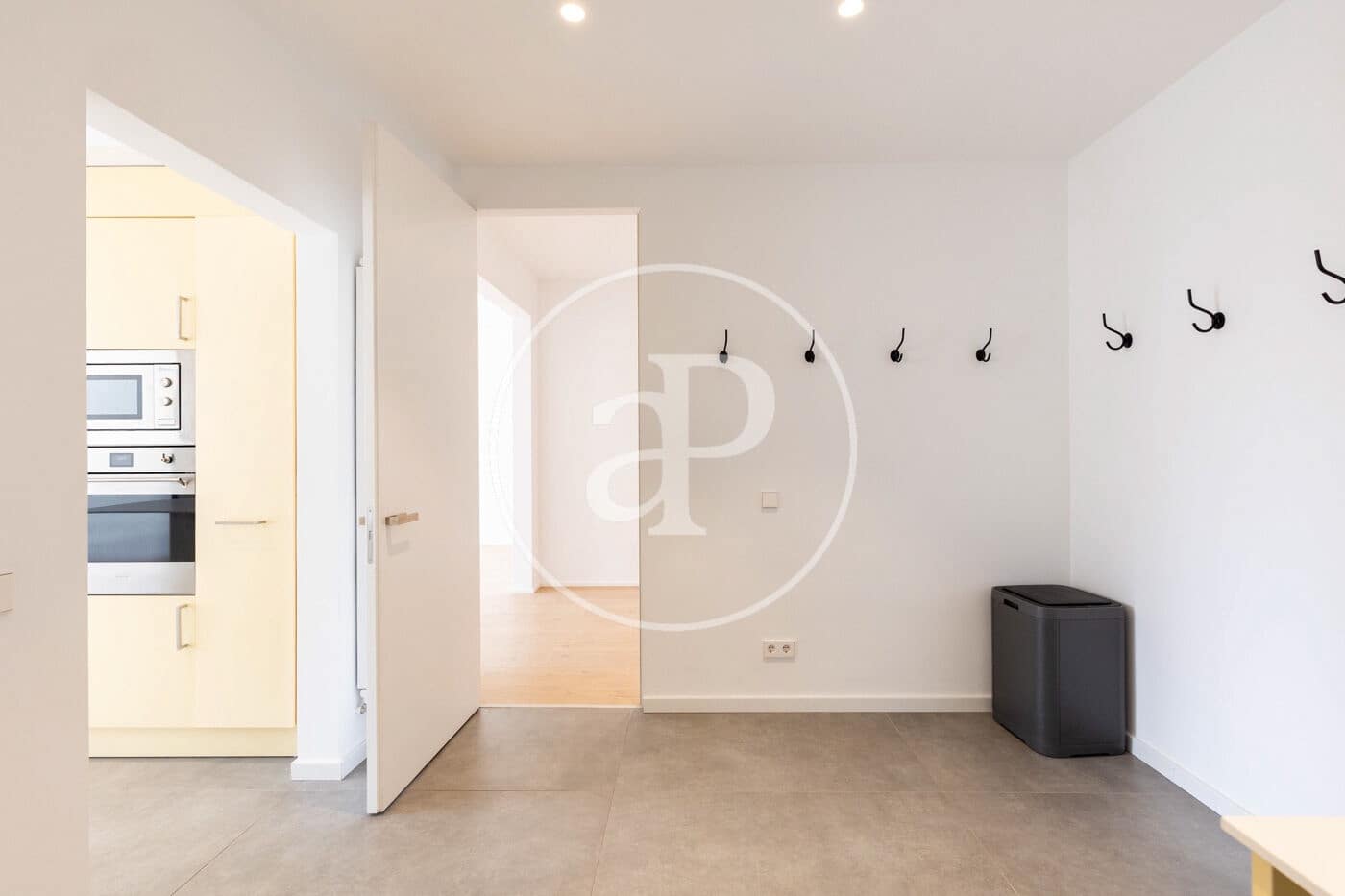 4 quarto Apartamento para arrendar em Barcelona cidade com garagem - 7 700 € (Ref: 9894455)