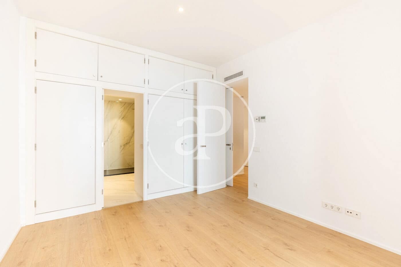 4 quarto Apartamento para arrendar em Barcelona cidade com garagem - 7 700 € (Ref: 9894455)