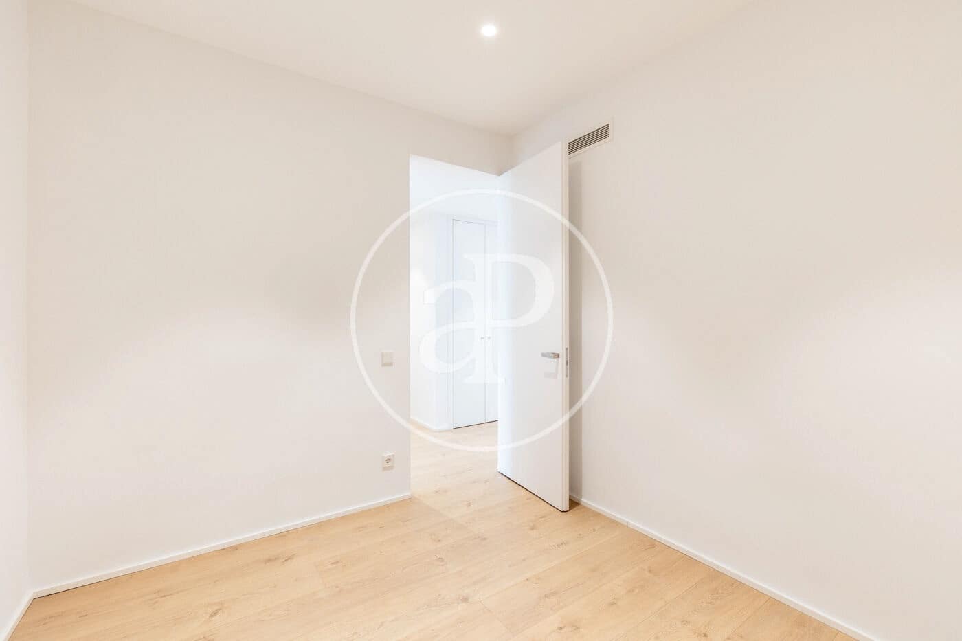 4 quarto Apartamento para arrendar em Barcelona cidade com garagem - 7 700 € (Ref: 9894455)