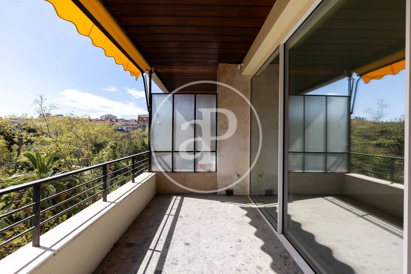 4 quarto Apartamento para arrendar em Barcelona cidade com garagem - 7 700 € (Ref: 9894455)