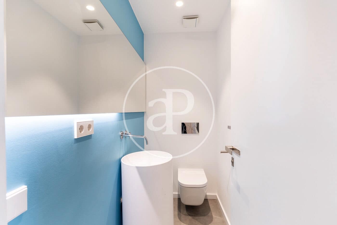 4 quarto Apartamento para arrendar em Barcelona cidade com garagem - 7 700 € (Ref: 9894455)