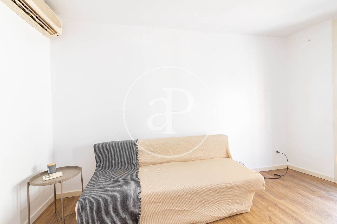 1 sovrum Lägenhet till salu i Barcelona stad - 240 000 € (Ref: 9896827)