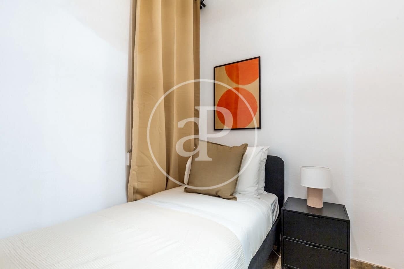 2 soverom Leilighet til leie i Barcelona by - € 2 300 (Ref: 9896828)