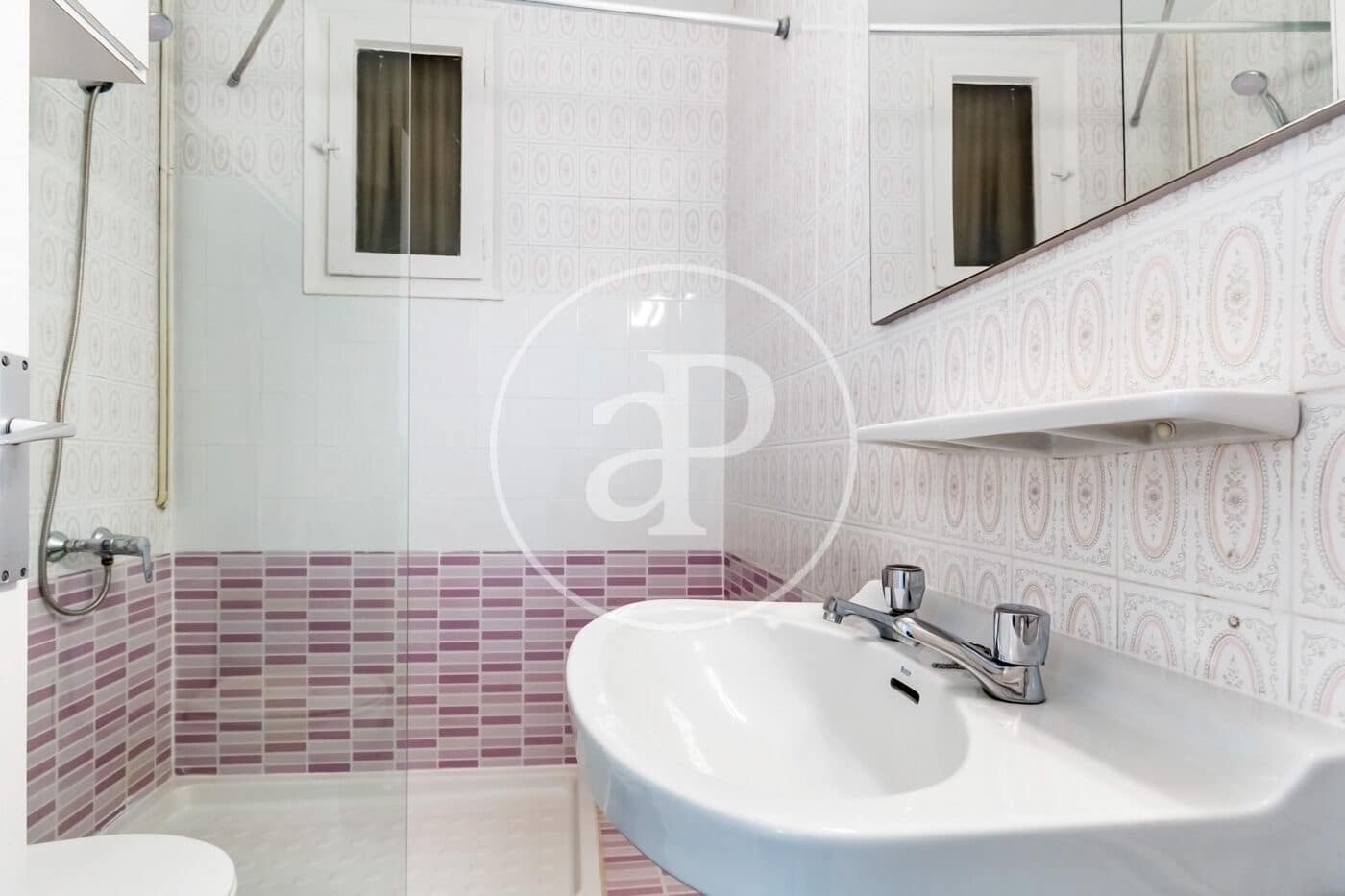 2 soverom Leilighet til leie i Barcelona by - € 2 300 (Ref: 9896828)