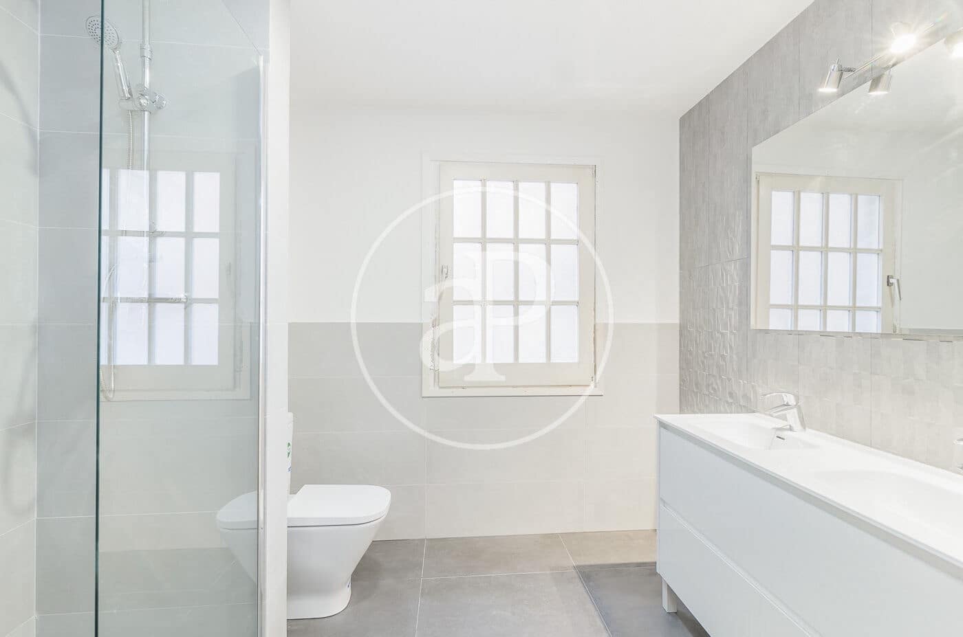 Apartamento de 5 habitaciones en Barcelona ciudad en alquiler con garaje - 5.713 € (Ref: 9896830)