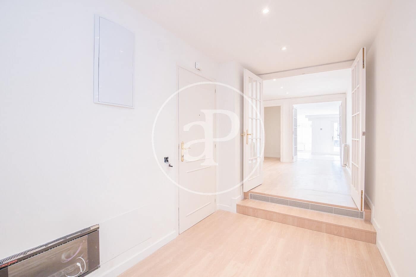 Apartamento de 5 habitaciones en Barcelona ciudad en alquiler con garaje - 5.713 € (Ref: 9896830)