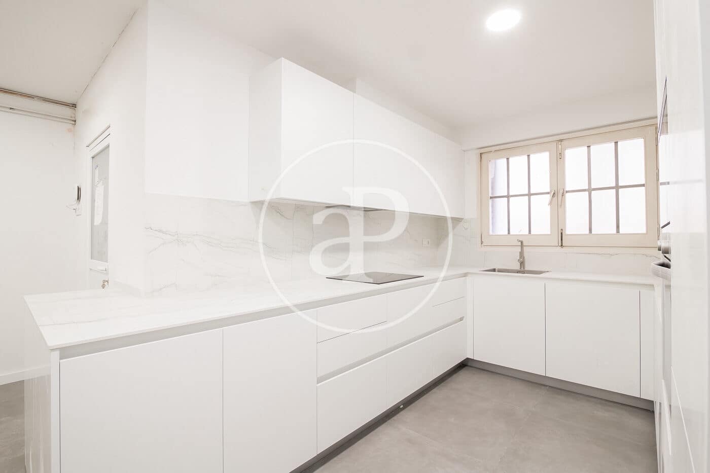 Apartamento de 5 habitaciones en Barcelona ciudad en alquiler con garaje - 5.713 € (Ref: 9896830)