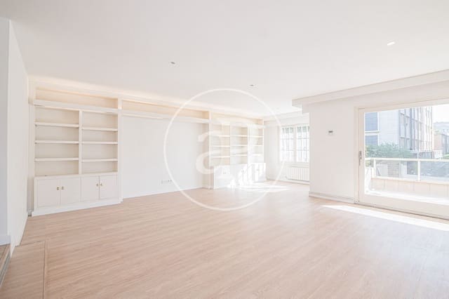 5 sovrum Lägenhet att hyra i Les Tres Torres, Barcelona stad - 5 713 € (Ref: 9896830)