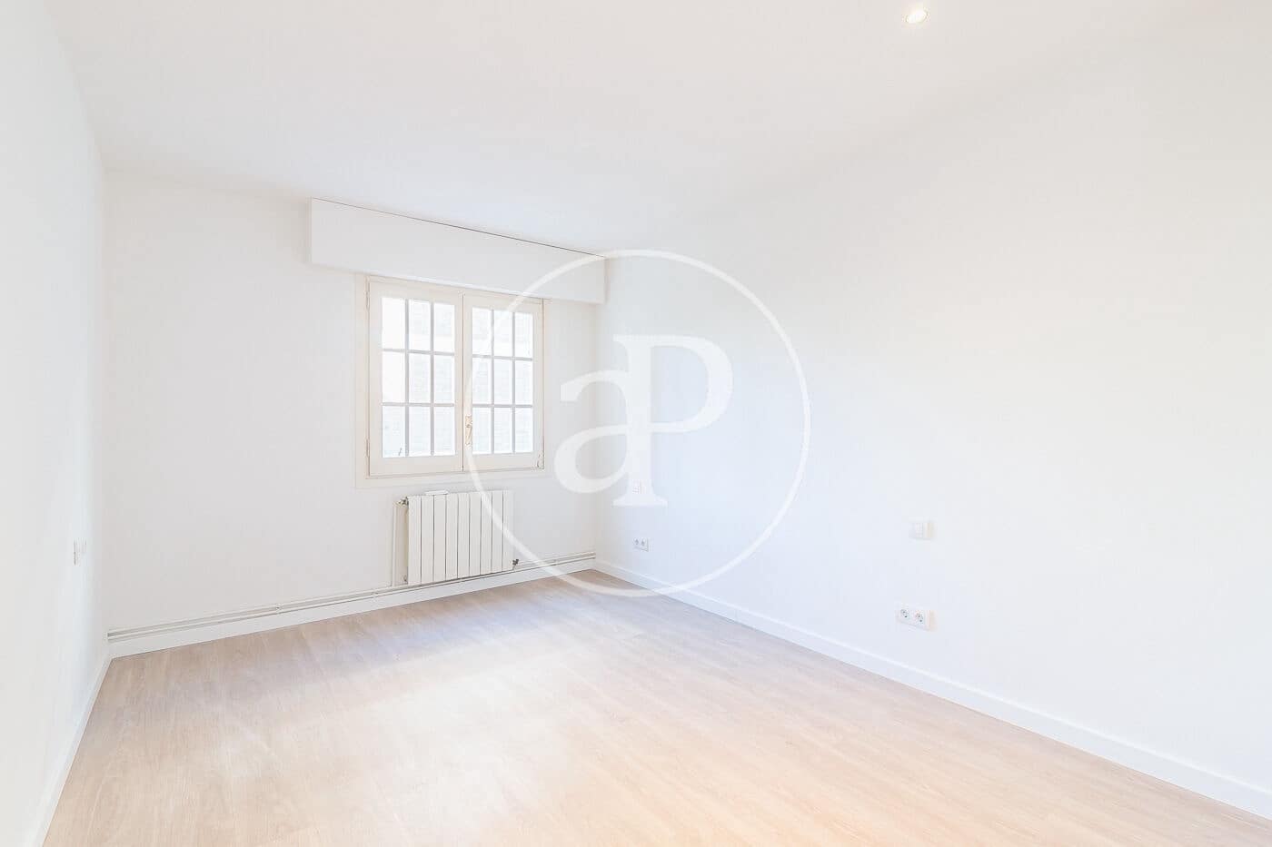 Apartamento de 5 habitaciones en Barcelona ciudad en alquiler con garaje - 5.713 € (Ref: 9896830)