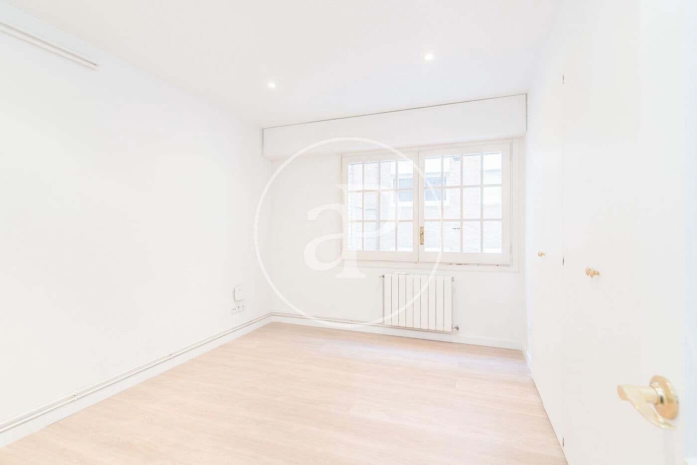 Apartamento de 5 habitaciones en Barcelona ciudad en alquiler con garaje - 5.713 € (Ref: 9896830)