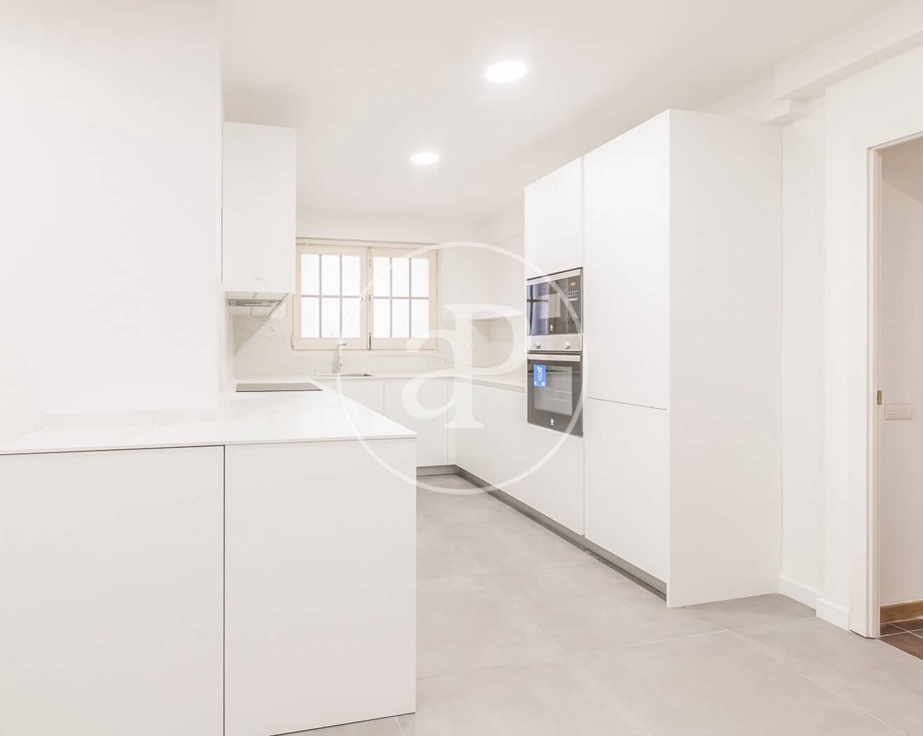 Apartamento de 5 habitaciones en Barcelona ciudad en alquiler con garaje - 5.713 € (Ref: 9896830)