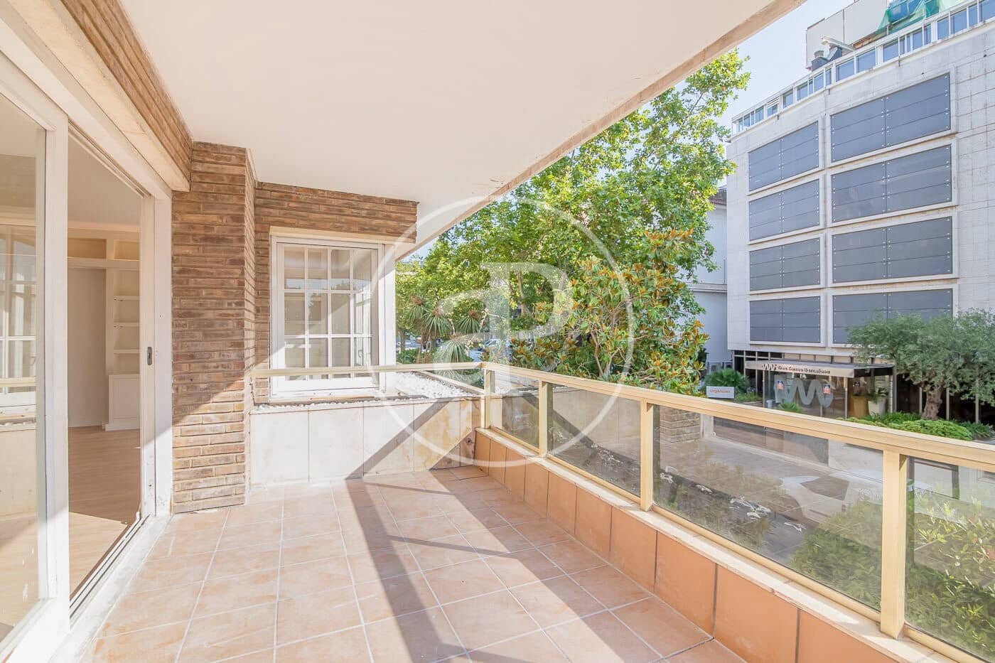 Apartamento de 5 habitaciones en Barcelona ciudad en alquiler con garaje - 5.713 € (Ref: 9896830)
