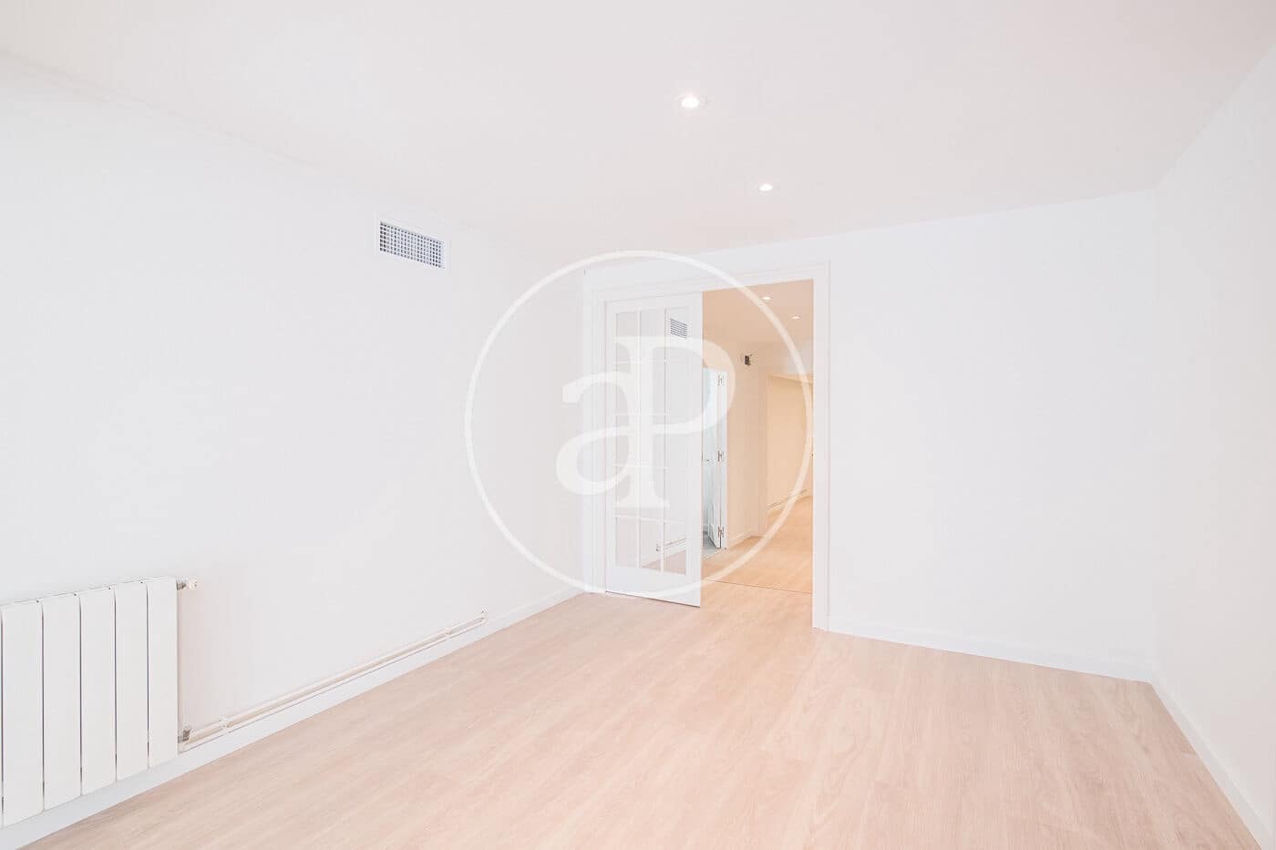 Apartamento de 5 habitaciones en Barcelona ciudad en alquiler con garaje - 5.713 € (Ref: 9896830)