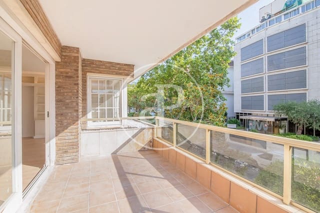 5 sovrum Lägenhet att hyra i Les Tres Torres, Barcelona stad - 5 713 € (Ref: 9896830)