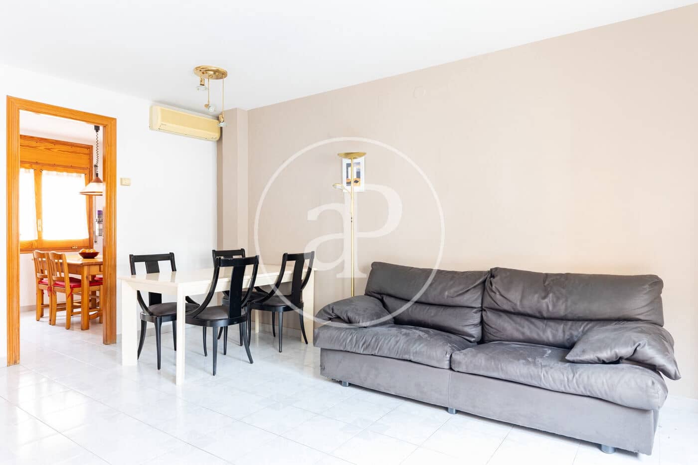 Chalet de 3 habitaciones en Sant Cugat del Vallès en venta - 620.000 € (Ref: 9896832)