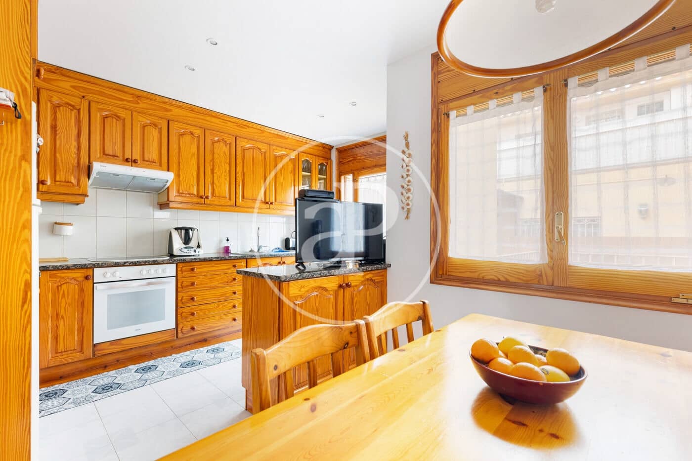 Chalet de 3 habitaciones en Sant Cugat del Vallès en venta - 620.000 € (Ref: 9896832)