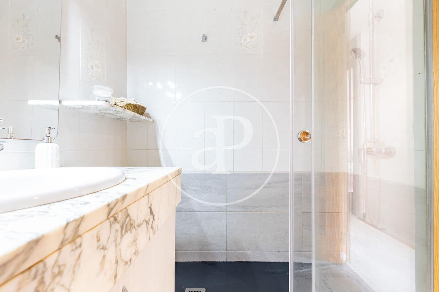 Chalet de 3 habitaciones en Sant Cugat del Vallès en venta - 620.000 € (Ref: 9896832)