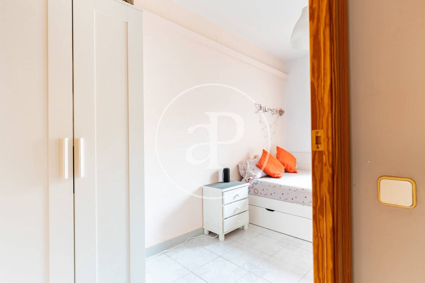 Chalet de 3 habitaciones en Sant Cugat del Vallès en venta - 620.000 € (Ref: 9896832)