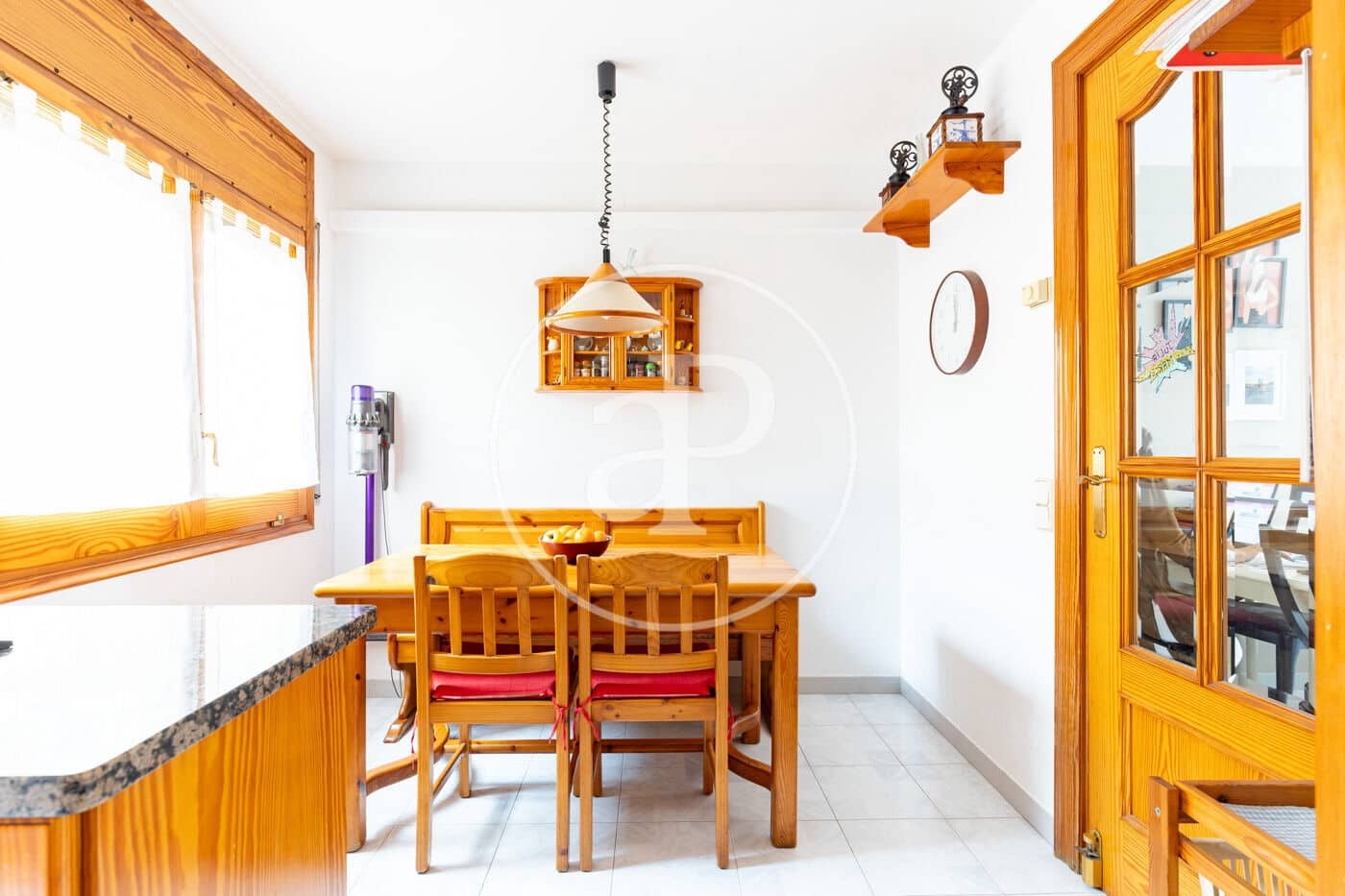 Chalet de 3 habitaciones en Sant Cugat del Vallès en venta - 620.000 € (Ref: 9896832)