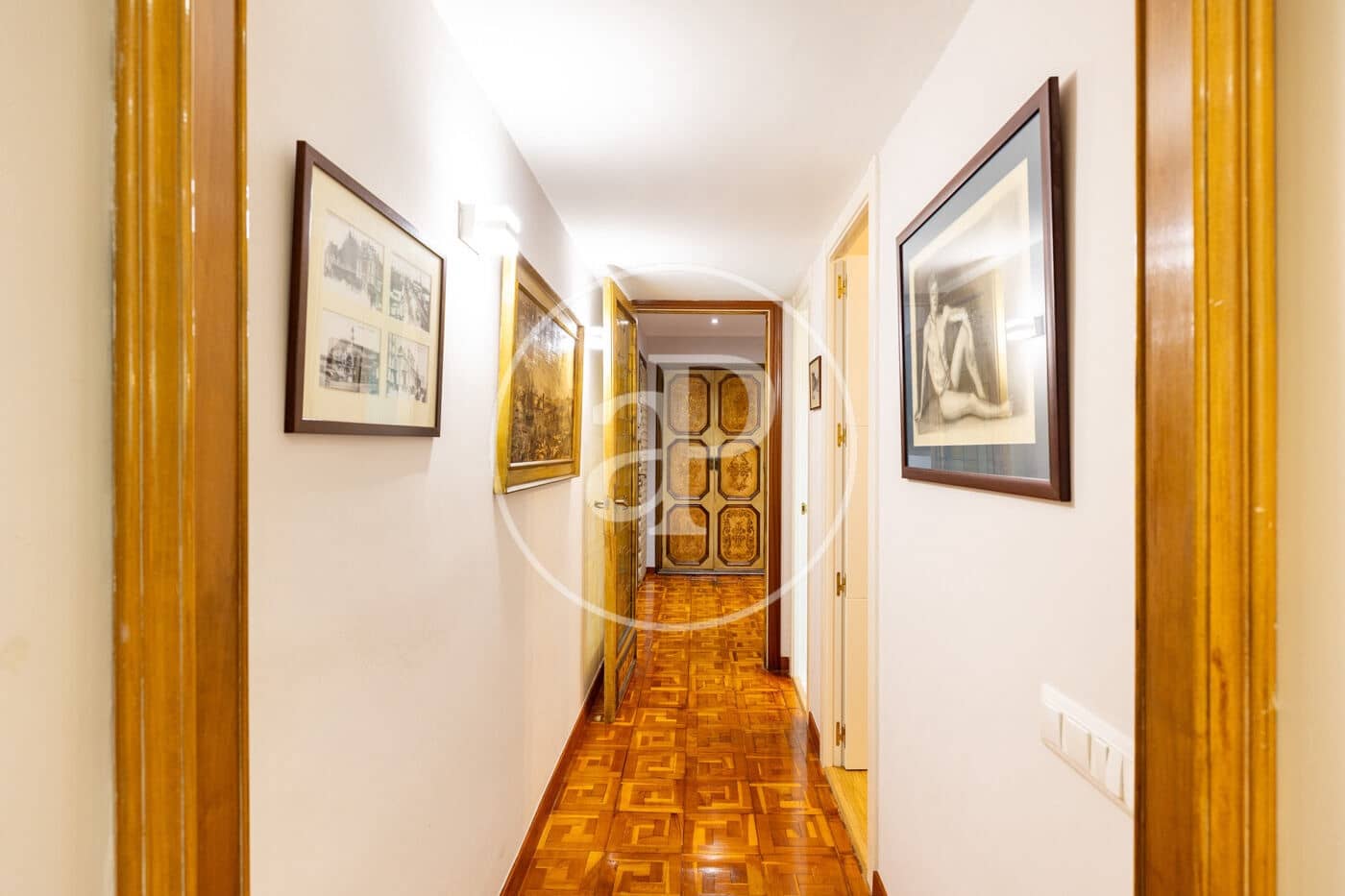 4 bedroom Apartment for sale in Barcelona city - € 820,000 (Ref: 9896833)